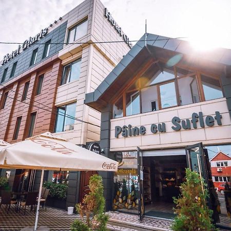 Hotel Glaris Tirgu Frumos エクステリア 写真